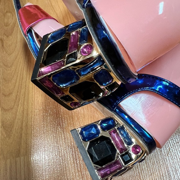 NWOT - Colour Block Rhinestone Decor Heeled sandals (US 6.5) - Picture 5 of 11